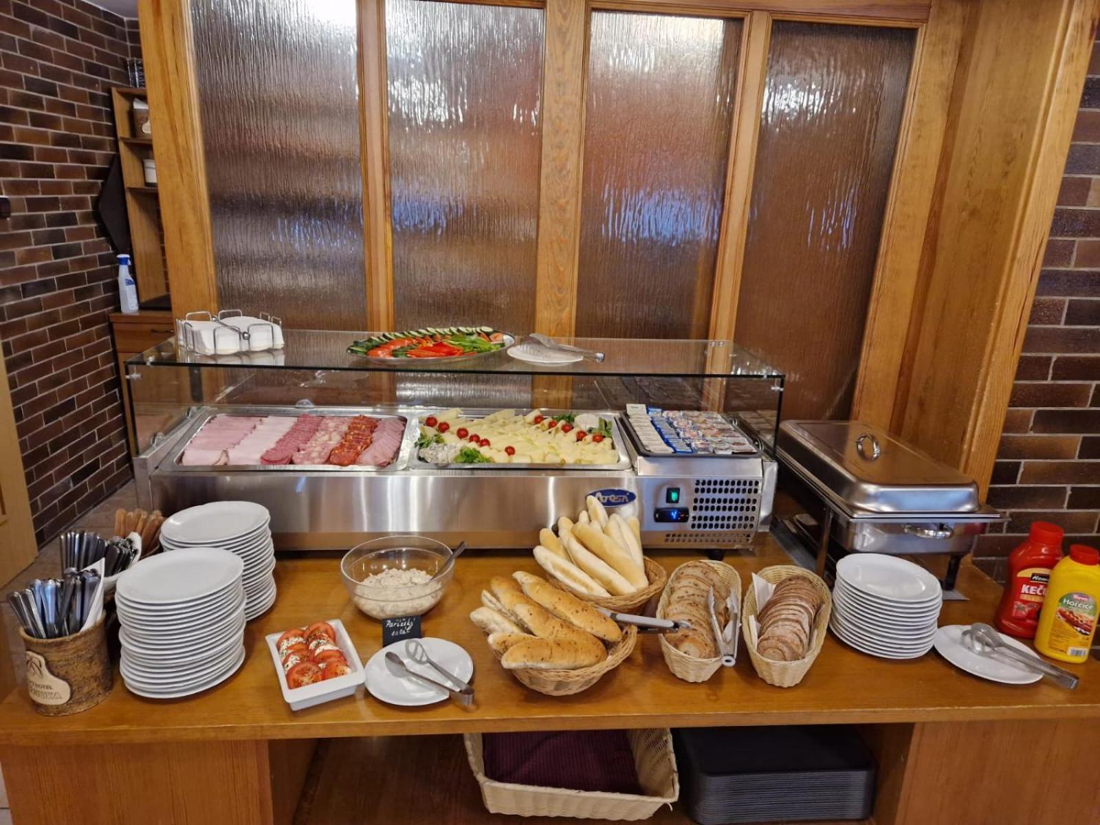 Horsky Hotel Snezenka Hyncice pod Susinou Екстер'єр фото